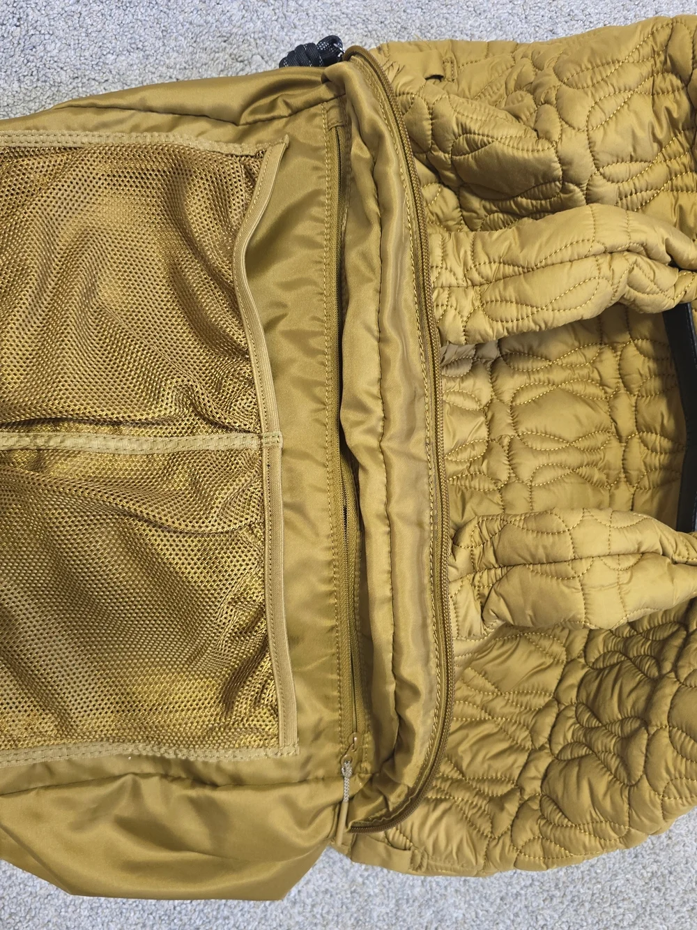 Lululemon Quilted Embrace Tote Bag 20L